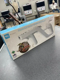 In Box Like New Nintendo Wii Link’s Crossbow Training Complete with Game and Wii Zapper for Sale…