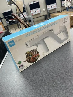 In Box Like New Nintendo Wii Link’s Crossbow Training Complete with Game and Wii Zapper for Sale…