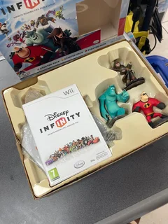 In Box Like New Nintendo Wii Link’s Crossbow Training Complete with Game and Wii Zapper for Sale…