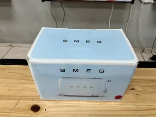 Brand New Genuine Smeg 2 Slice Cherry Red Toaster for Sale…