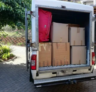 BAKKIE FOR HIRE WITH DRIVER