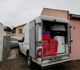 BAKKIE FOR HIRE WITH DRIVER