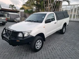 2012 Toyota Hilux 2.5 D4D SRX S/C 4x4Immaculate Condition280 000kmFull service historyCattle RailsAR