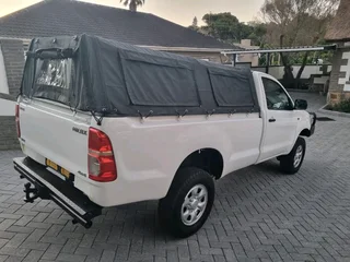 2012 Toyota Hilux 2.5 D4D SRX S/C 4x4Immaculate Condition280 000kmFull service historyCattle RailsAR