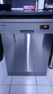 Silver hisense dishwasher barely used (new)
