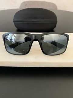 Maui Jim Polarised Rectangular Sunglasses (New) R2000 Negotiable