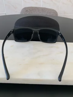 Maui Jim Polarised Rectangular Sunglasses (New) R2000 Negotiable