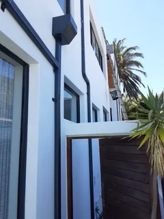 PAINTER,SKIMMER AND HANDYMAN IS LOOKING FOR A JOB.