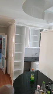 PAINTER,SKIMMER AND HANDYMAN IS LOOKING FOR A JOB.