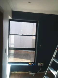 PAINTER,SKIMMER AND HANDYMAN IS LOOKING FOR A JOB.