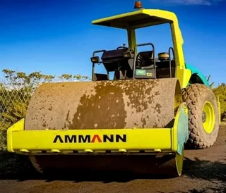 Grader, 12ton Roller, 18000 litre Watercart, 20ton Excavator Hire