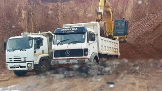 22-ton Excavator and 10m3 Tipper Truck Hire