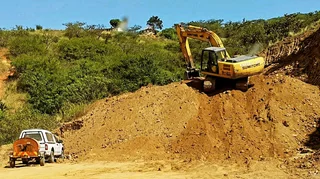 Grader Roller Watercart 10m3 Tipper 20-ton Excavator Hire