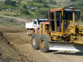 Cat 140G Grader with Final Level Operator for Hire