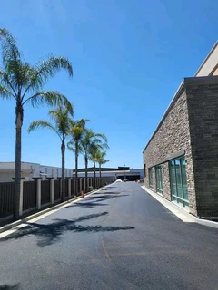 PAVING DRIVEWAYS ROADS