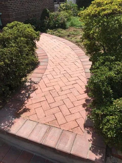 PAVING BRICK