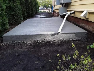 CONCRETE PAVE