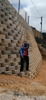 Retaining Wall Installing
