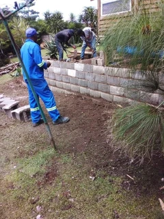 RETAINING WALL INSTALLING