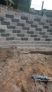 RETAINING WALL INSTALLING