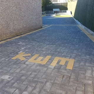 TAR ROADS &amp;DRIVEWAYS