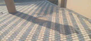 PAVING DRIVEWAYS N ROADS