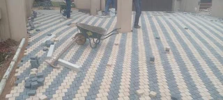 PAVING DRIVEWAYS N ROADS