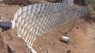 RETAINING WALL INSTALL