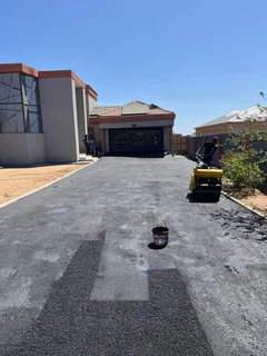 ASPHALT PAVING