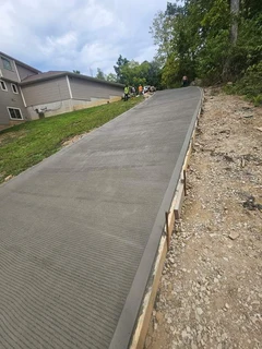 TAR DRIVEWAYS N PAVING