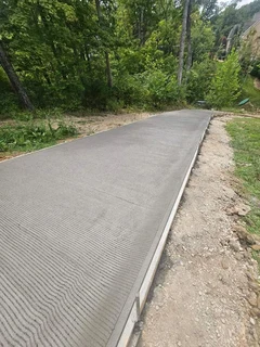 TAR DRIVEWAYS N PAVING