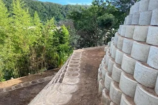 RETAINING WALLS INSTALLATION