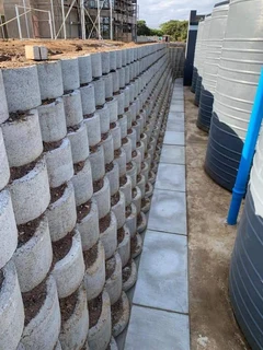 RETAINING WALL INSTALLING