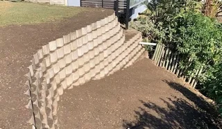 RETAINING WALL INSTALLING