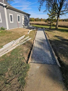 PATIO PATHWAY PAVING