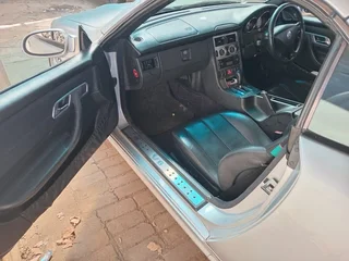 Mercedes-Benz SLK-Class 320 V6