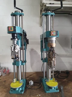 SEMI-AUTOMATIC BENCH CAPPER