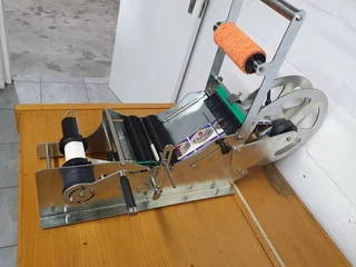 MANUAL BENCH LABEL APPLICATOR
