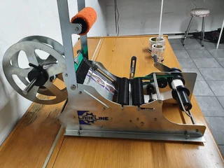 MANUAL BENCH LABEL APPLICATOR