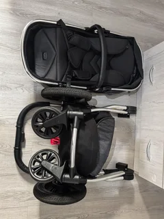Chelino Platinum City 2 pram/ stroller / carry cot all in one