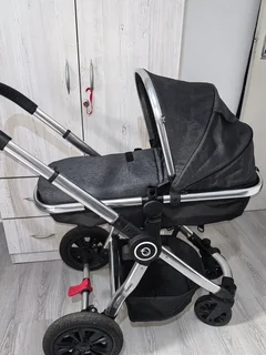 Chelino Platinum City 2 pram/ stroller / carry cot all in one