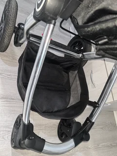 Chelino Platinum City 2 pram/ stroller / carry cot all in one