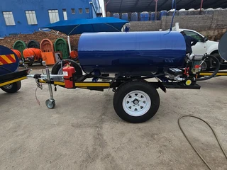 1000 liter diesel bowser trailer  with 1km available now!