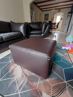 2 Couches &#43; ottoman