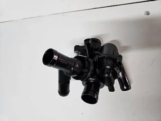 Brand New Thermostat Housing for Mercedes W176-W246 M270 Engine - OEM Replacement