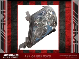 NEW TOYOTA FORTUNER 2008 LEFT HEADLIGHT
