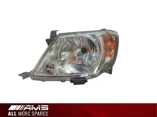 Toyota Hilux 2005–2008 Left Headlight