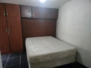 One bedroom garden cottage to Let