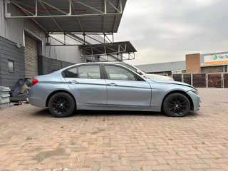 Beeline Spares stripping BMW  F30 320i, 328i, 320d