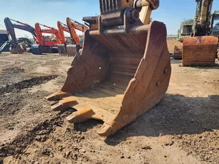 2014 CAT 390D LME (90ton) Excavator